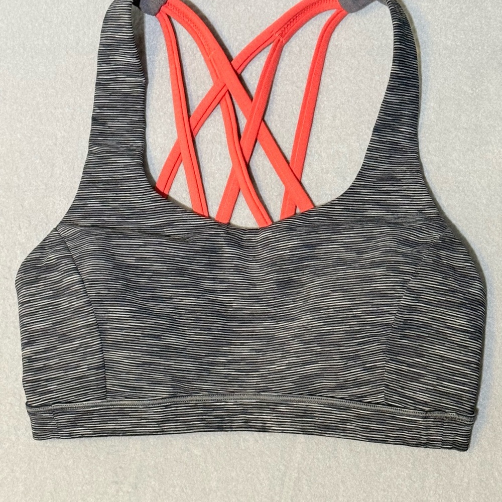 Lululemon Size 4 Free to Be Serene Bra B/C Cup Light Support